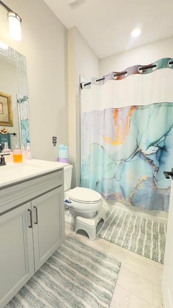 2nd Bathroom 2nd Bathroom