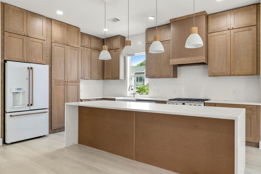 Furnished interior view inside a new home in , Tomball (Image 15). Furnished interior view inside a new home in , Tomball (Image 15).