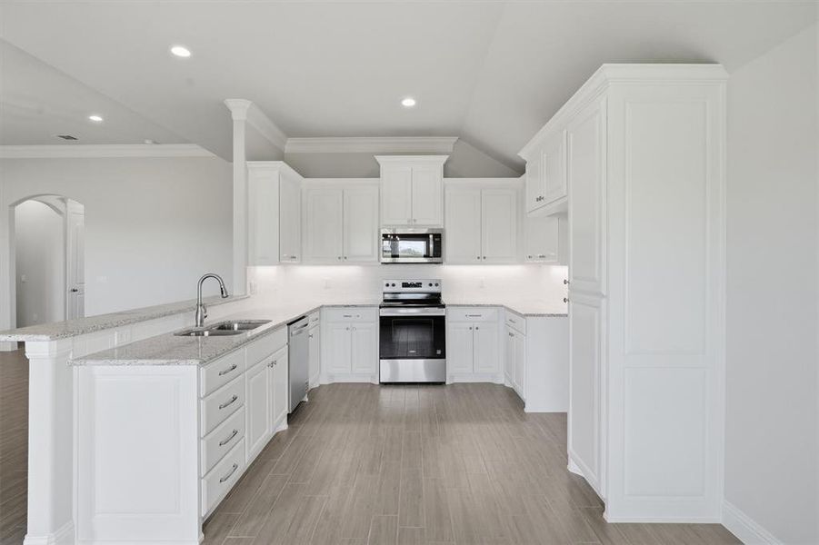 Furnished interior view inside a new home in , Tolar (Image 7).