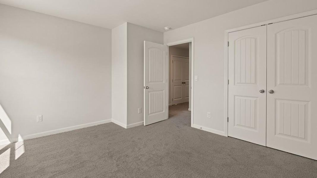 Spacious, unfurnished interior of a new home in , Union City (Image 38).