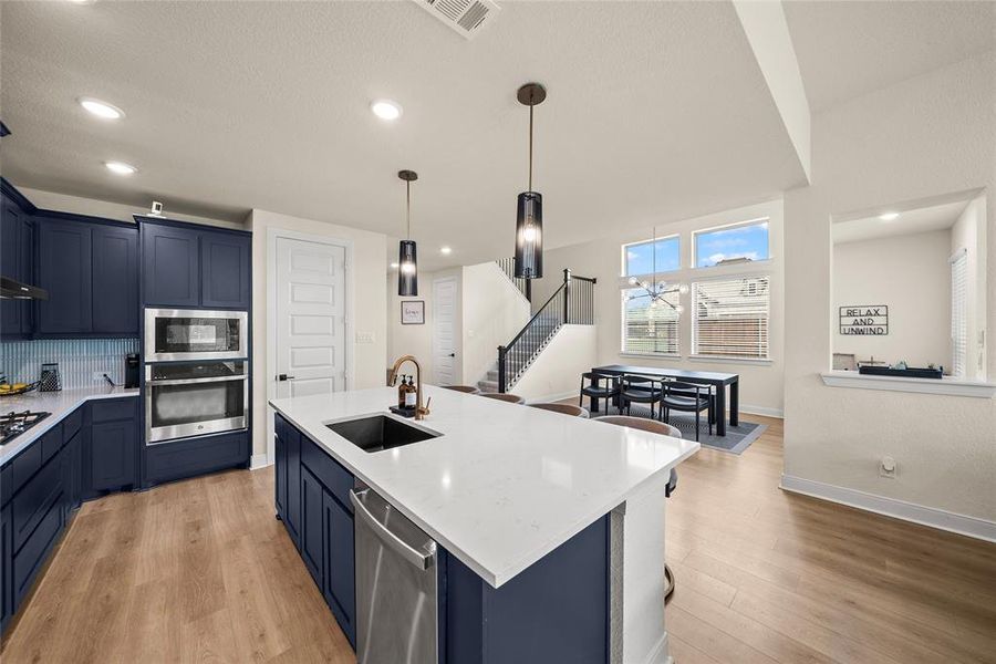Furnished interior view inside a new home in Willow Grove, Melissa (Image 5).