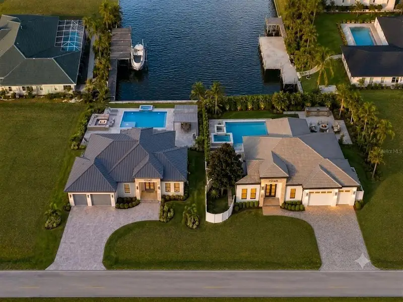 Community amenities in , Port Charlotte (Image 26).