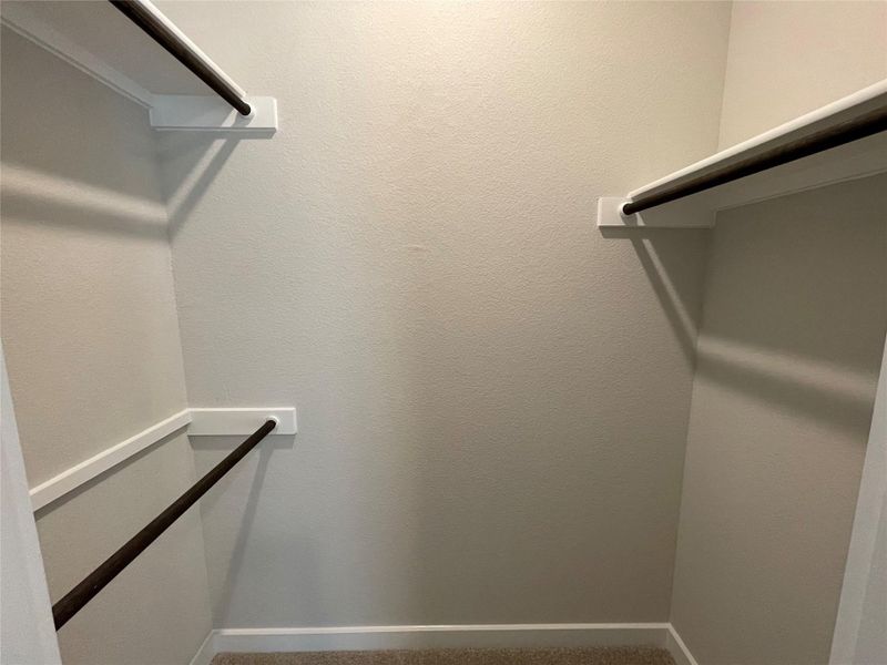 Walk-in Closet Walk-in Closet