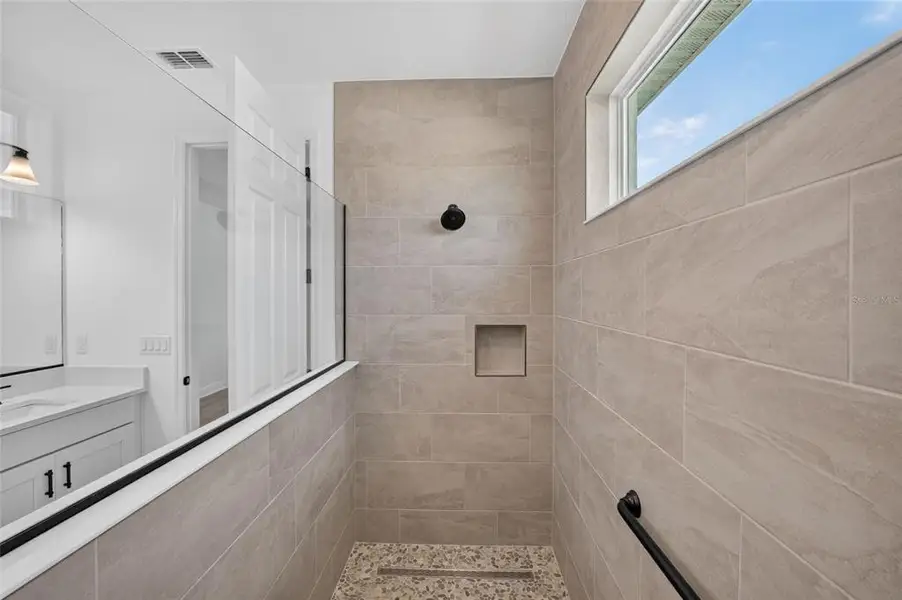Image 55 of a home in .