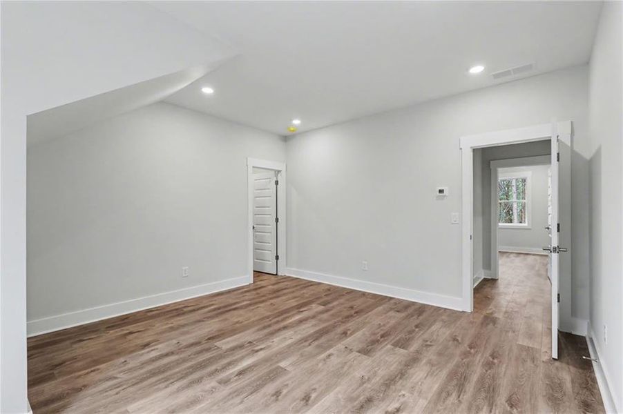 Spacious, unfurnished interior of a new home in , Clarkesville (Image 62).