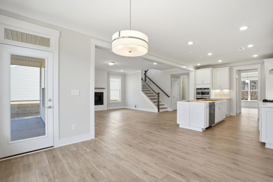 Spacious, unfurnished interior of a new home in Rone Creek, Waxhaw (Image 40).