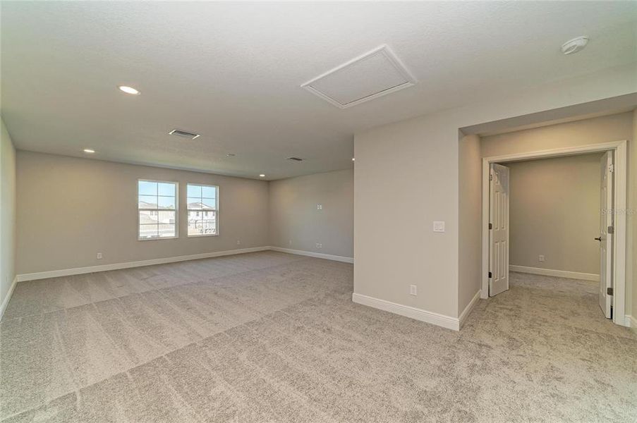 Spacious, unfurnished interior of a new home in Pasadena Woods, Pasadena Hills (Image 31).