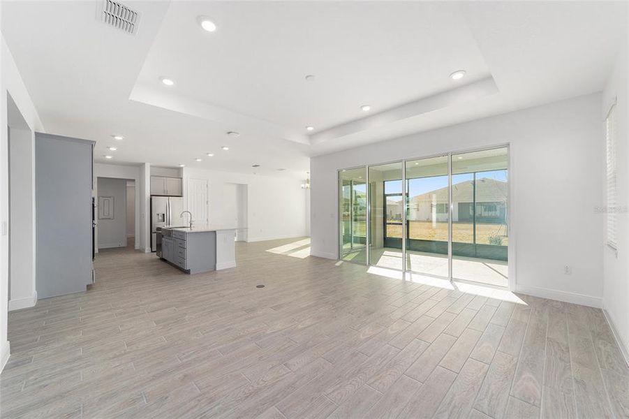 Spacious, unfurnished interior of a new home in , Ocala (Image 28).