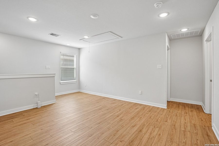 Spacious, unfurnished interior of a new home in University Village, San Antonio (Image 30).