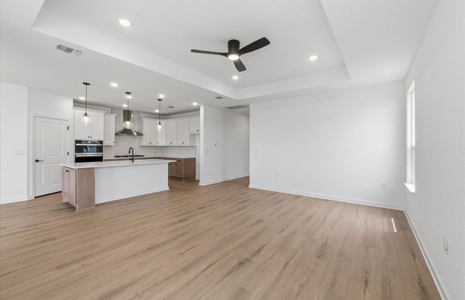 Spacious, unfurnished interior of a new home in Sun City Texas, Georgetown (Image 18).
