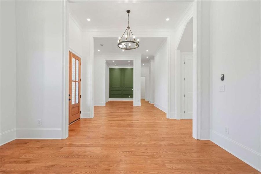 Spacious, unfurnished interior of a new home in , Lawrenceville (Image 38).