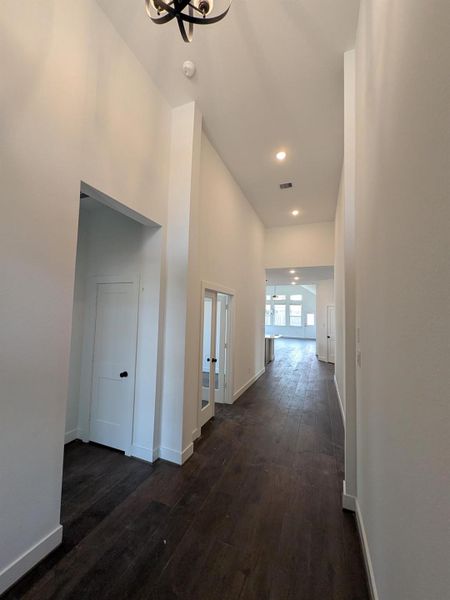 Spacious, unfurnished interior of a new home in Artavia, Conroe (Image 10).