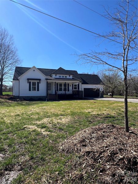Exterior details and patio area of a home in , Claremont (Image 4).