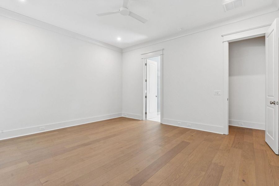 Spacious, unfurnished interior of a new home in , Mount Pleasant (Image 49).