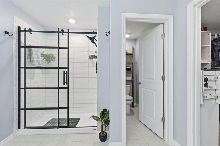 Furnished interior view inside a new home in Verano: The Estates, Spring Hill (Image 28). Furnished interior view inside a new home in Verano: The Estates, Spring Hill (Image 28).