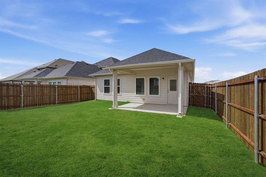 Exterior details and patio area of a home in Westridge, McKinney (Image 15).