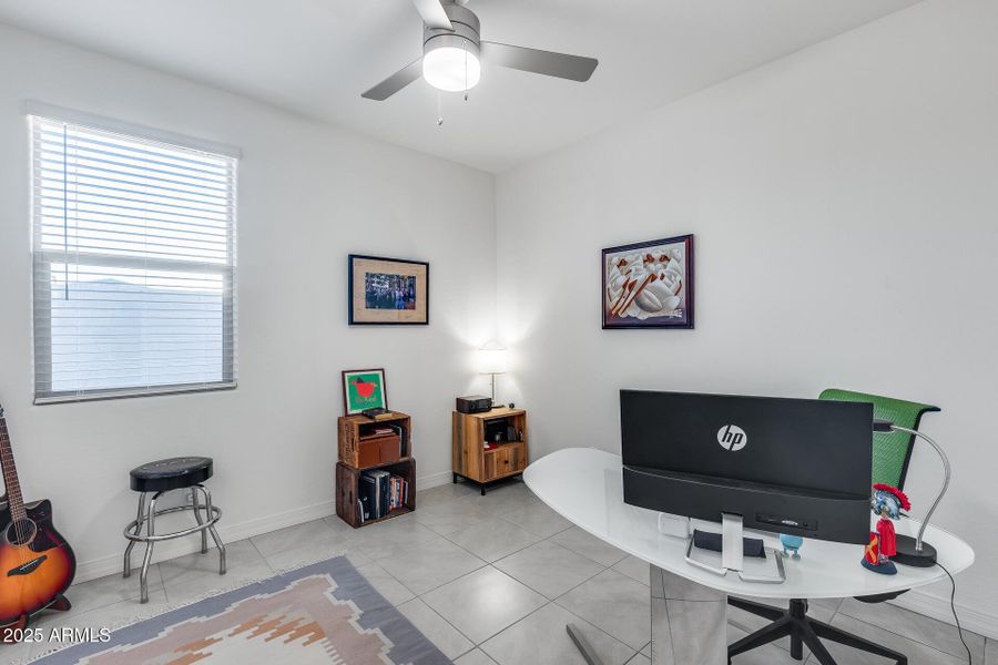 Guest Bedroom 1 Guest Bedroom 1