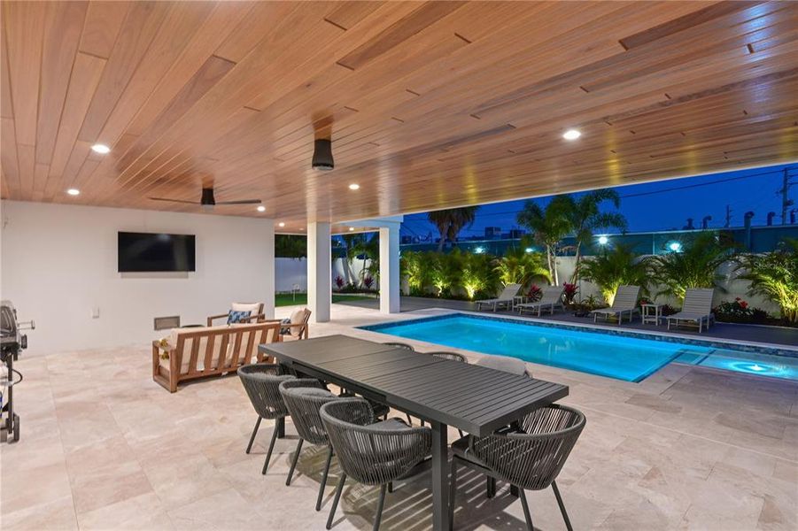 Community amenities in , Holmes Beach (Image 59).