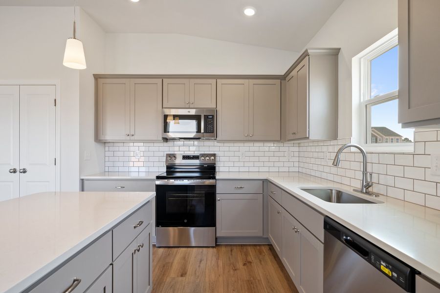 Furnished interior view inside a new home in Dove Hollow, Chesnee (Image 8).