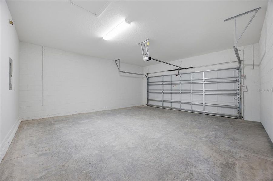 Spacious, unfurnished interior of a new home in , Okahumpka (Image 12). Spacious, unfurnished interior of a new home in , Okahumpka (Image 12).