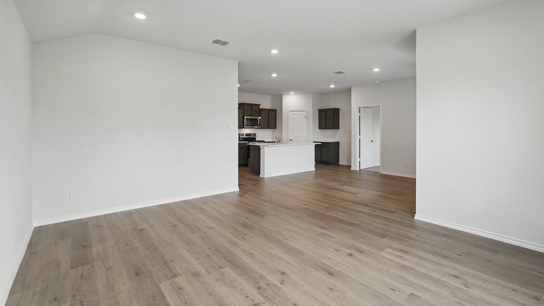 Spacious, unfurnished interior of a new home in Blaire Lake, Tyler (Image 14). Spacious, unfurnished interior of a new home in Blaire Lake, Tyler (Image 14).