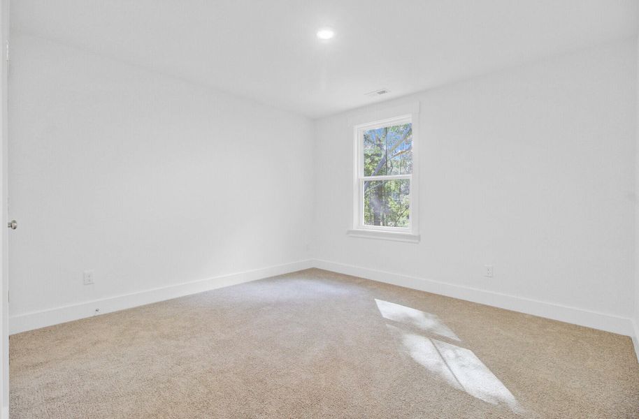 Spacious, unfurnished interior of a new home in , Charleston (Image 26).