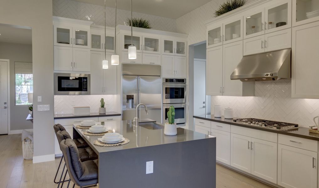 Ample cabinet space in kitchen