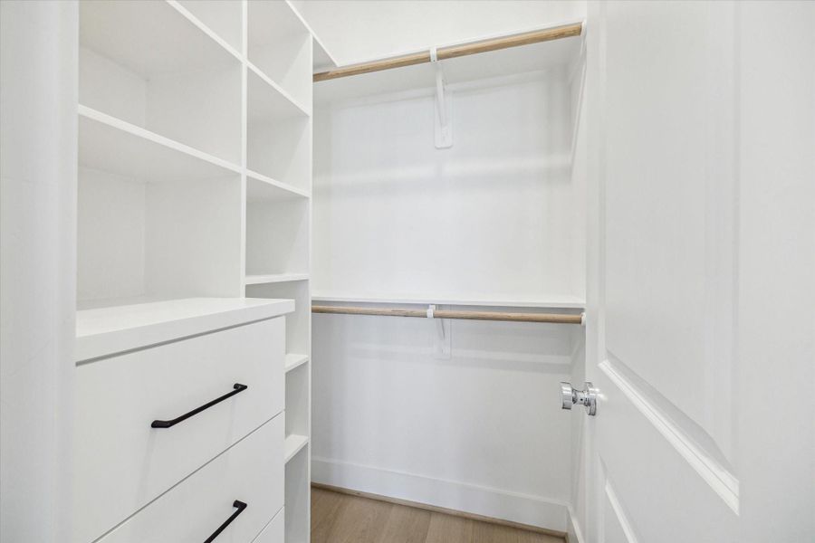 Image 41 of a home in .