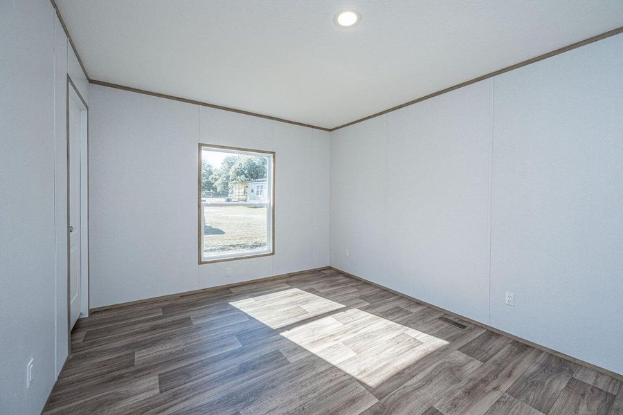 Spacious, unfurnished interior of a new home in , Holly Hill (Image 21).