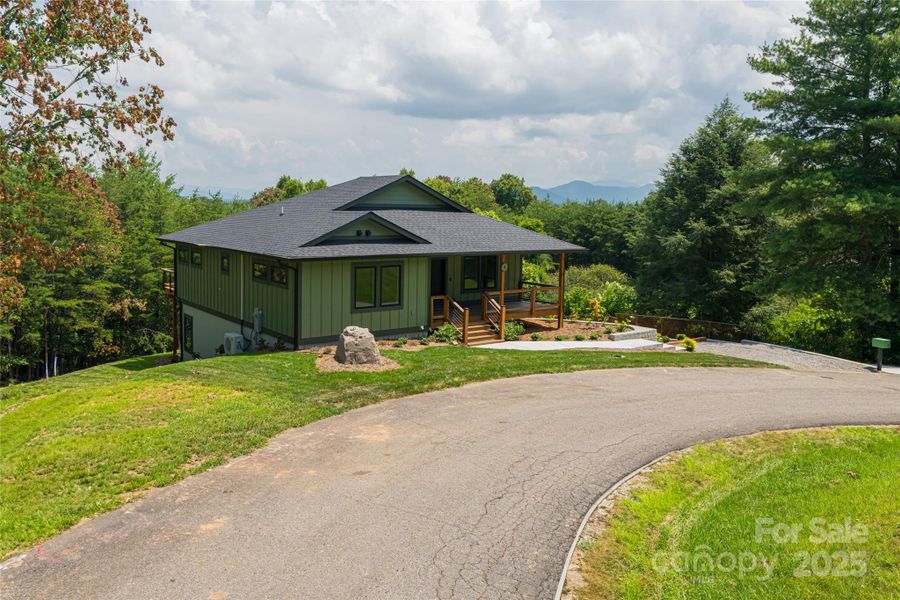 Image 38 of a home in .