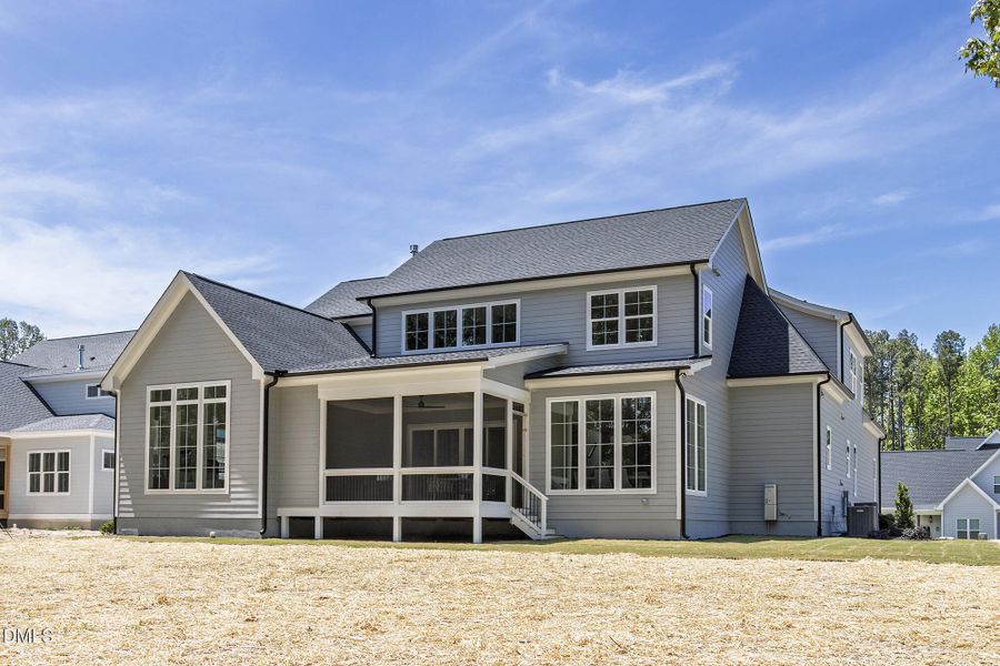 300_MEADOW_WALK_DR_EXTERIOR_07
