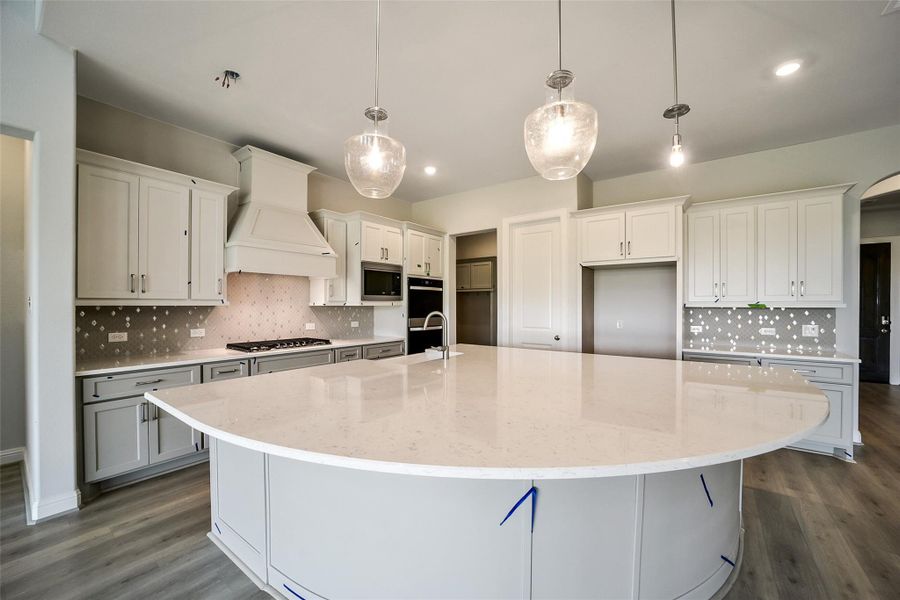 Furnished interior view inside a new home in Del Bello Lakes 60', Manvel (Image 9). Furnished interior view inside a new home in Del Bello Lakes 60', Manvel (Image 9).