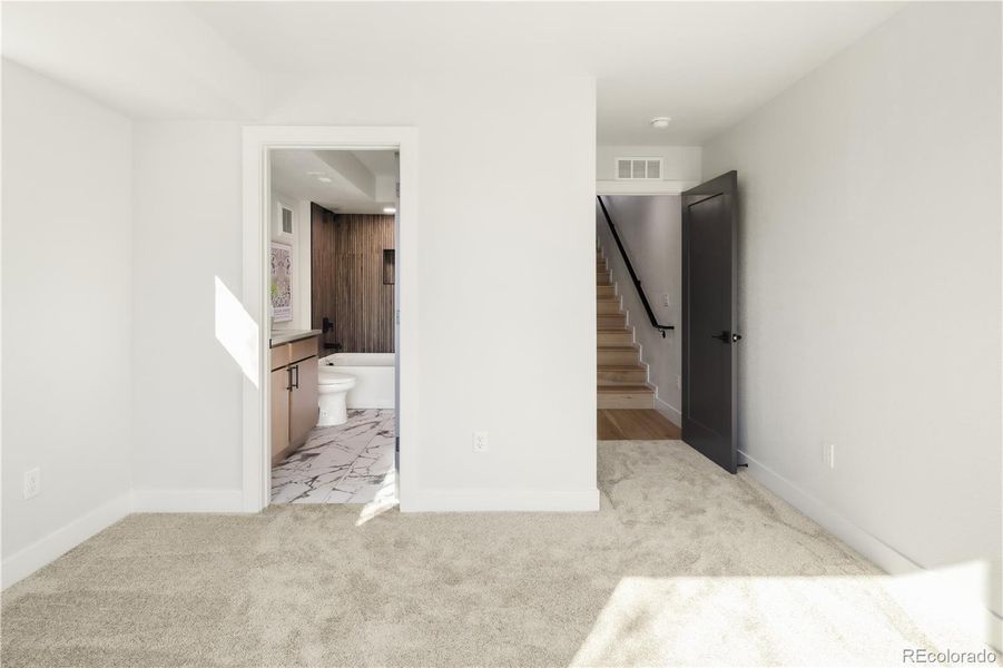Spacious, unfurnished interior of a new home in , Denver (Image 22).