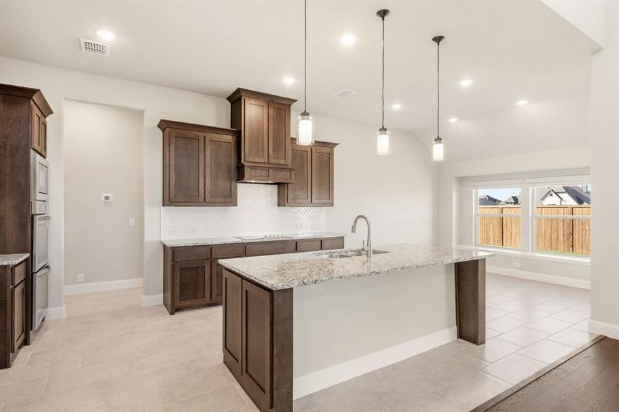 Furnished interior view inside a new home in Somerset, Venus (Image 12).