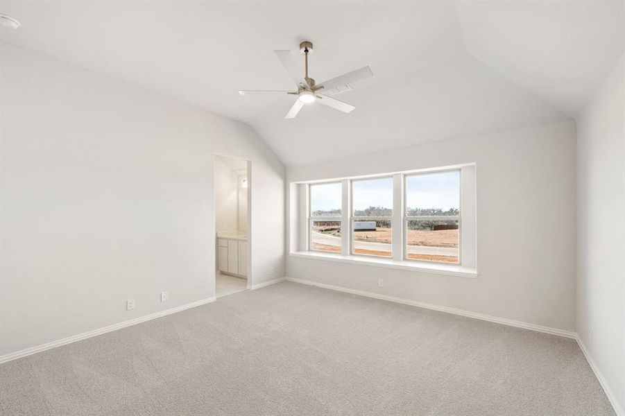 Spacious, unfurnished interior of a new home in El Dorado, Granbury (Image 32).