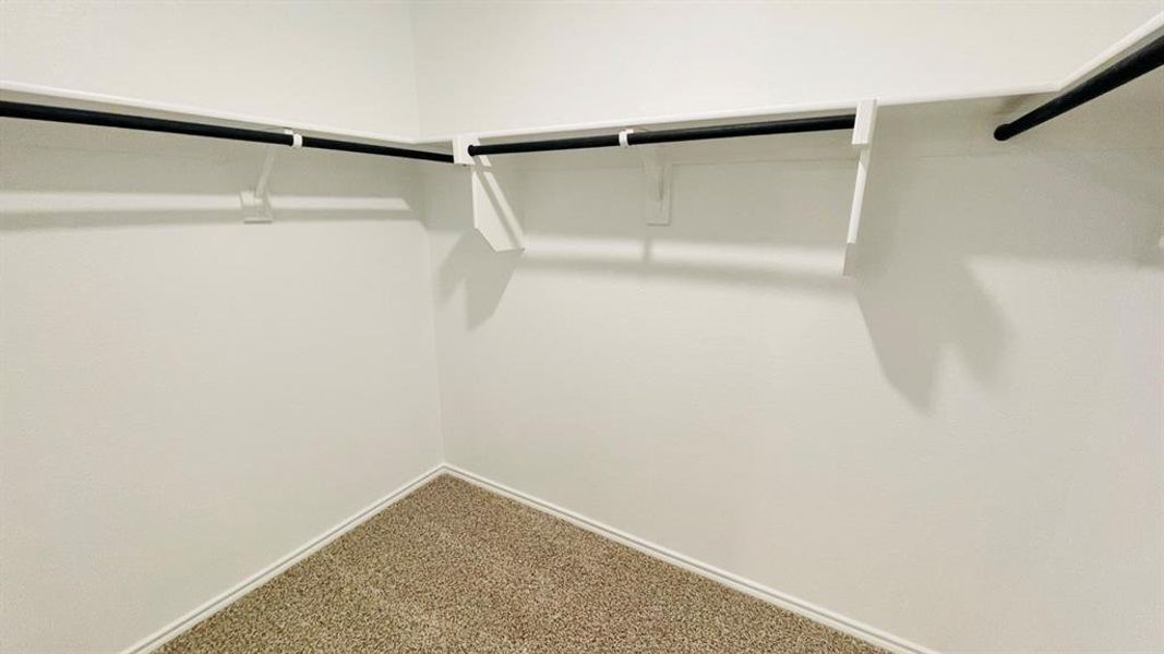 Spacious, unfurnished interior of a new home in Sunnycreek, Fort Worth (Image 17).