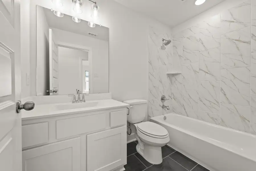 Furnished interior view inside a new home in Grand Central Park – 50', Conroe (Image 6). Furnished interior view inside a new home in Grand Central Park – 50', Conroe (Image 6).