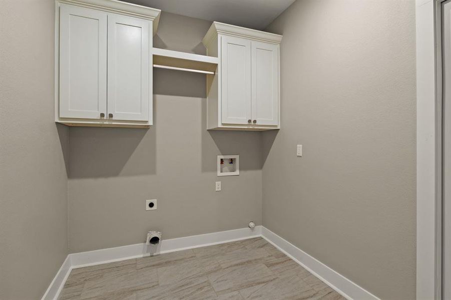 Spacious, unfurnished interior of a new home in , Pittsburg (Image 30). Spacious, unfurnished interior of a new home in , Pittsburg (Image 30).