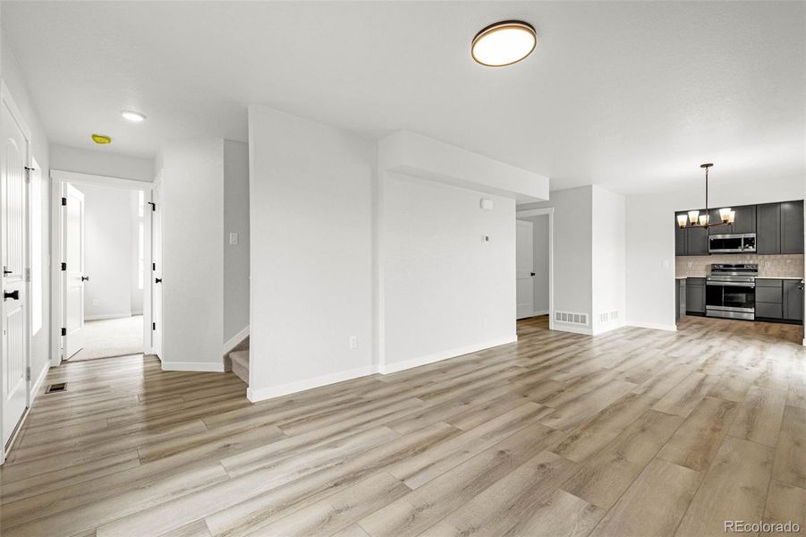Spacious, unfurnished interior of a new home in , Colorado Springs (Image 15).