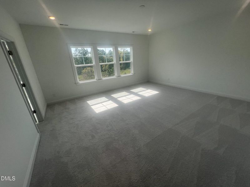 SUN_Stoneriver_Pic_EastmanIII_OwnersBed_