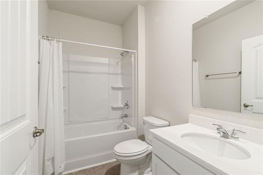 Furnished interior view inside a new home in , Acworth (Image 20).