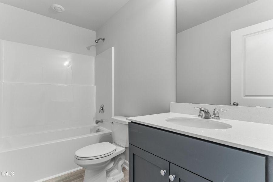 Ral_Barrington_Lot56 (12) Ral_Barrington_Lot56 (12)