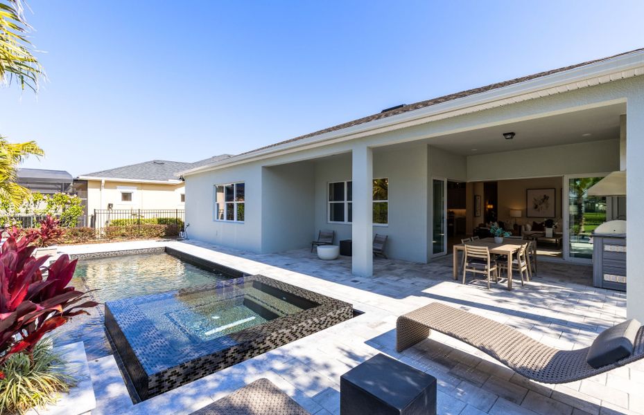 Representative exterior details of a home built from the Renown by Del Webb in Del Webb Twin Lakes, St. Cloud (Image 4).