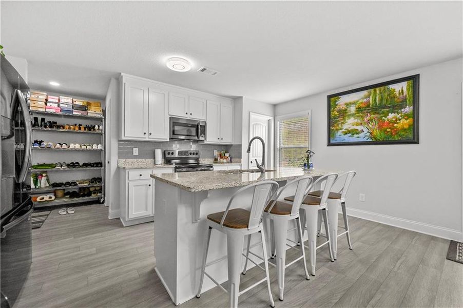 Furnished interior view inside a new home in , Jefferson (Image 10).