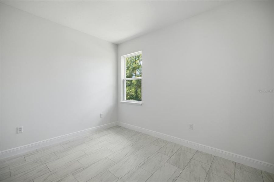 Spacious, unfurnished interior of a new home in , Citrus Springs (Image 15).