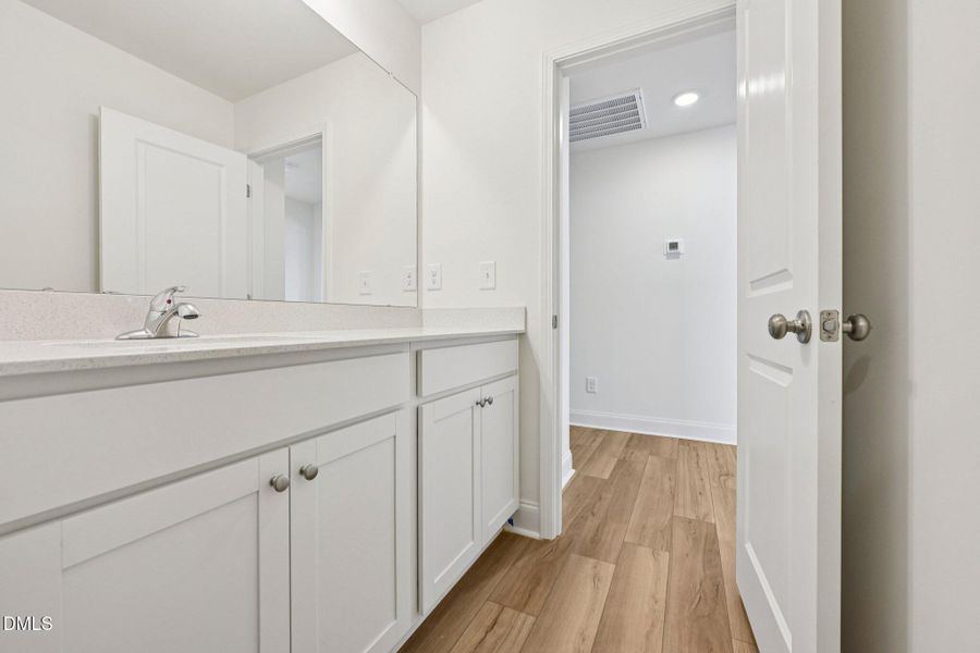 42-web-or-mls-Favored Ave-S2002-042 42-web-or-mls-Favored Ave-S2002-042