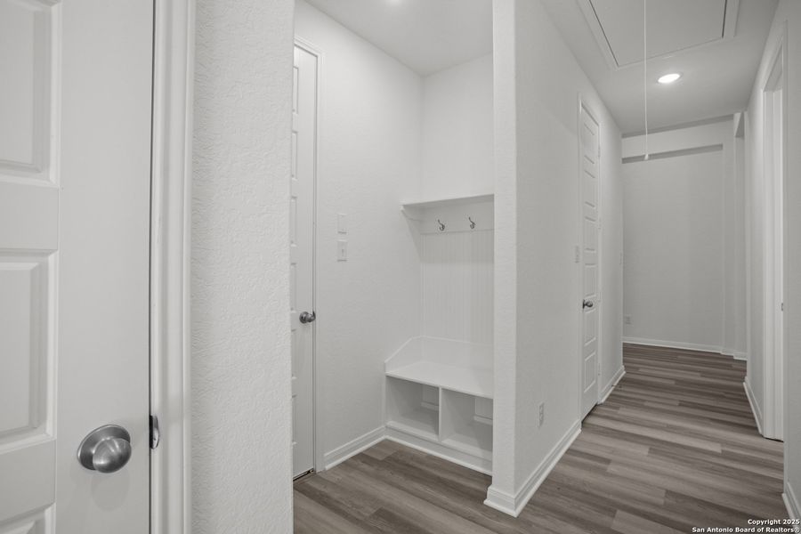 Spacious, unfurnished interior of a new home in Stillwater Ranch, San Antonio (Image 25). Spacious, unfurnished interior of a new home in Stillwater Ranch, San Antonio (Image 25).