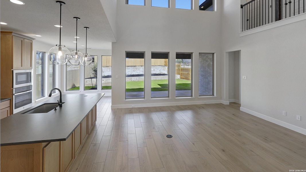 Spacious, unfurnished interior of a new home in The Ranches at Creekside, Boerne (Image 20).