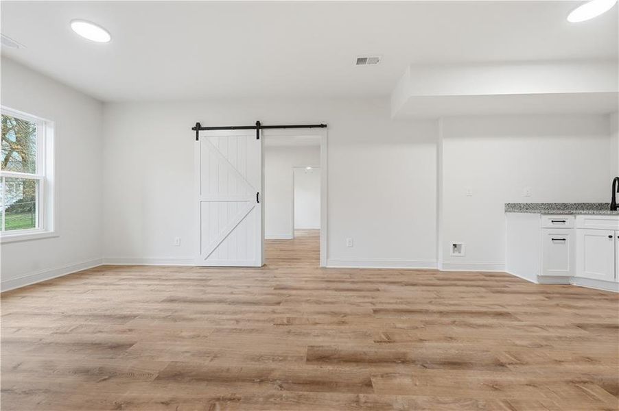 Spacious, unfurnished interior of a new home in , Gainesville (Image 43). Spacious, unfurnished interior of a new home in , Gainesville (Image 43).