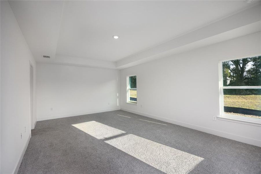 Spacious, unfurnished interior of a new home in Briarwood, Alachua (Image 17).